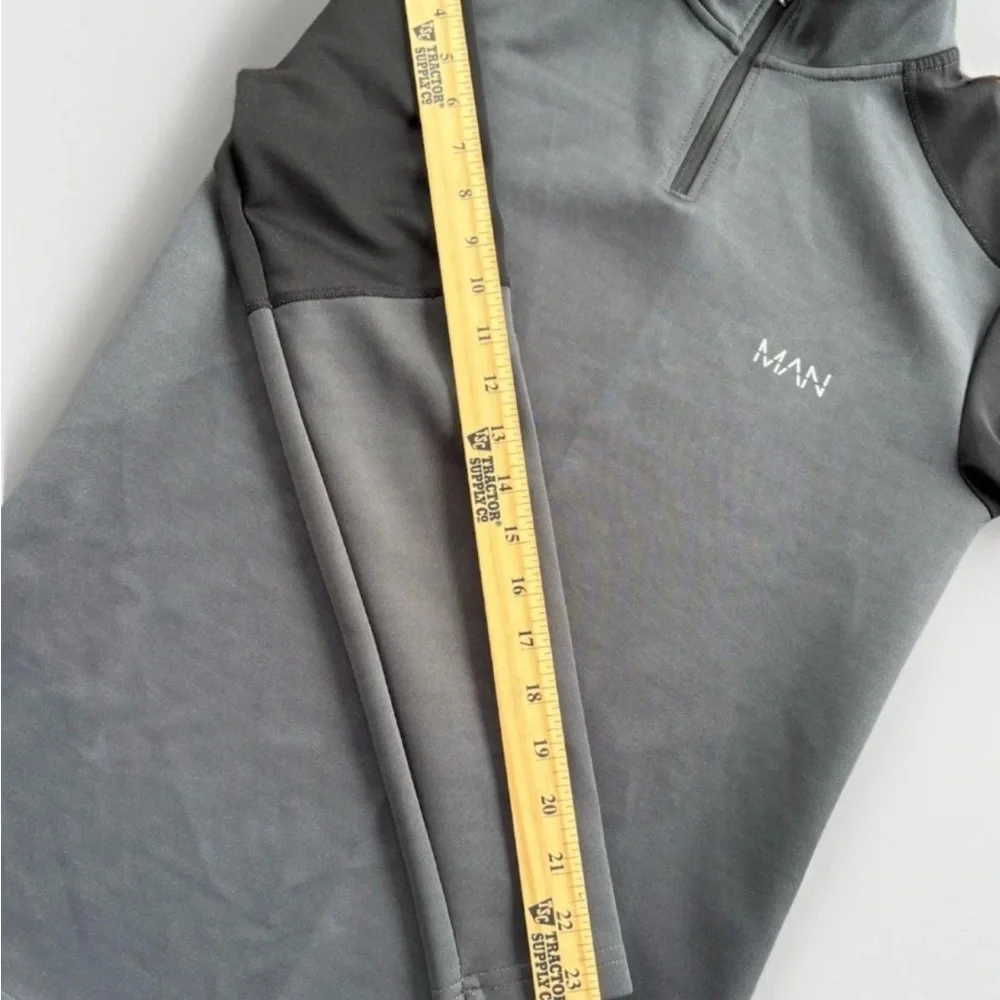 Boohoo MAN 1/4 Zip Pullover Gray Black Long Sleeve Athletic Training Top Mens XS